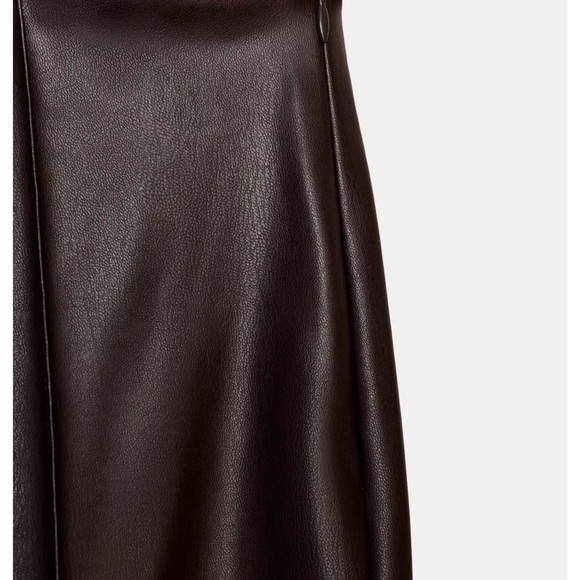 Zara FAUX LEATHER MINI FLARE LEGGINGS - Picture 7 of 8